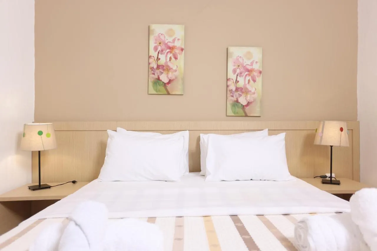 Peristeridi Apartments ポリフロノ