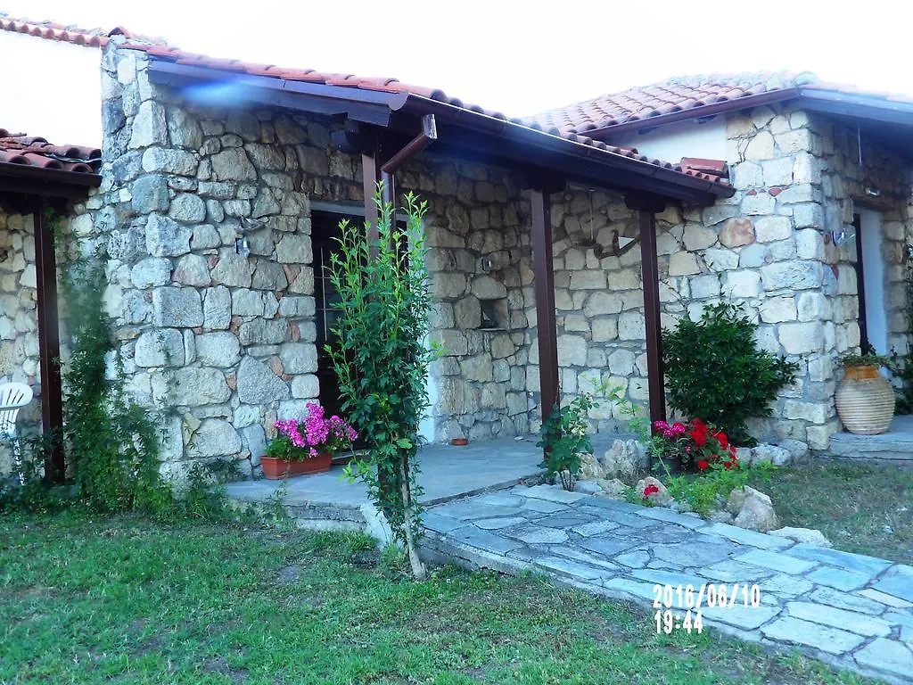 Peristeridi Apartments Polychrono