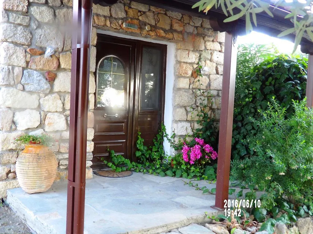 Peristeridi Apartments Polychrono